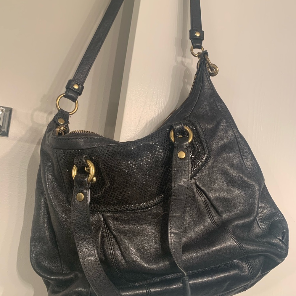 Big coach purse with straps